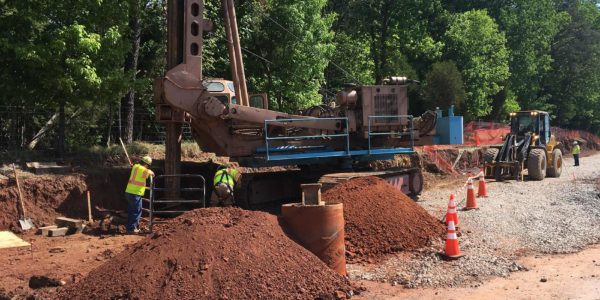 Retaining wall construction for I-66 Beltway